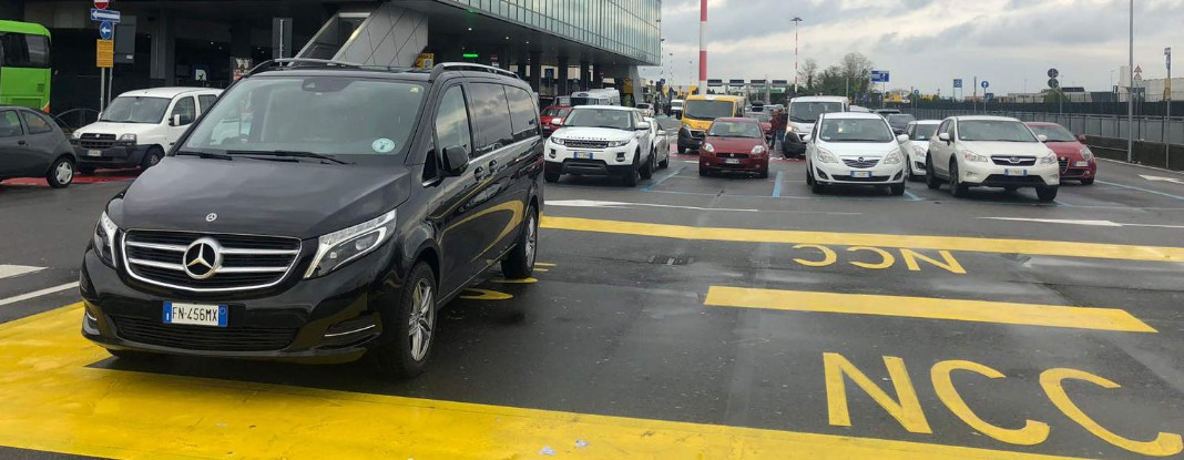 Ncc con auto di rappresentanza aeroporto Genova 